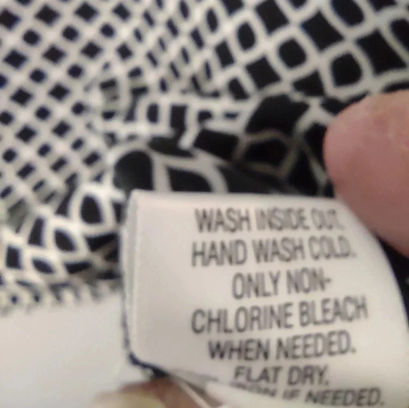 Dana Buchman women's size xl geometric print black sleeveless top office wear - Picture 7 of 7